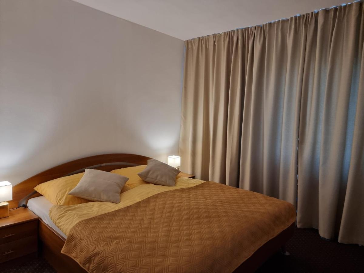 Bivio Apartment Dolna Banska Stiavnica Bagian luar foto